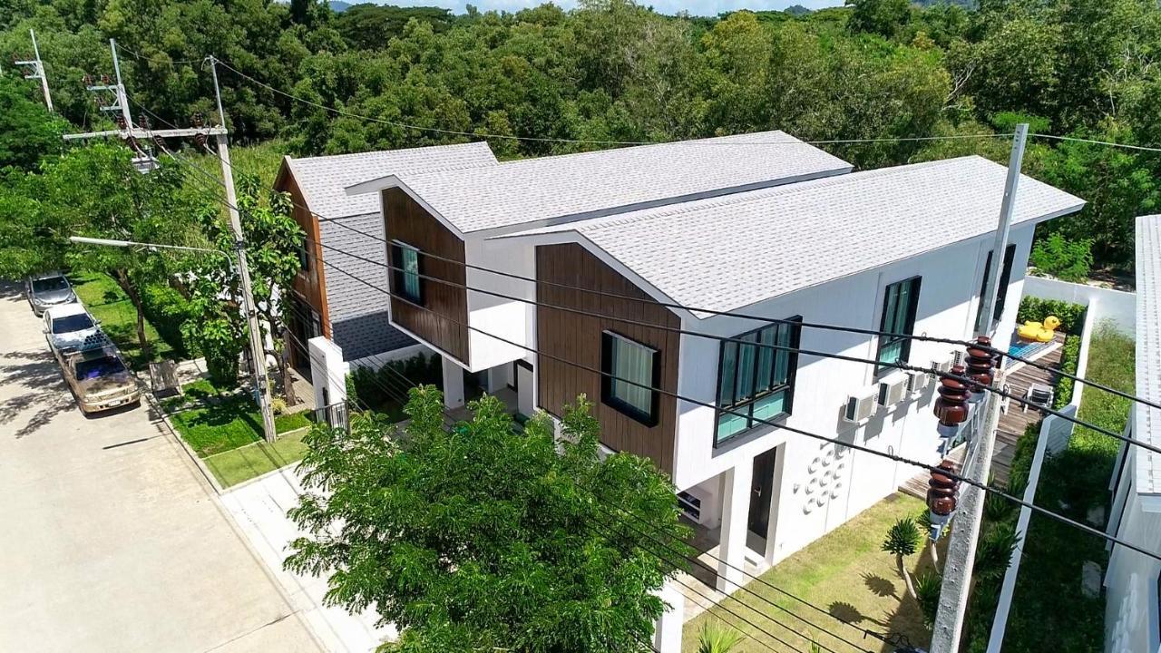 Happy Family Villa Phuket Exterior foto