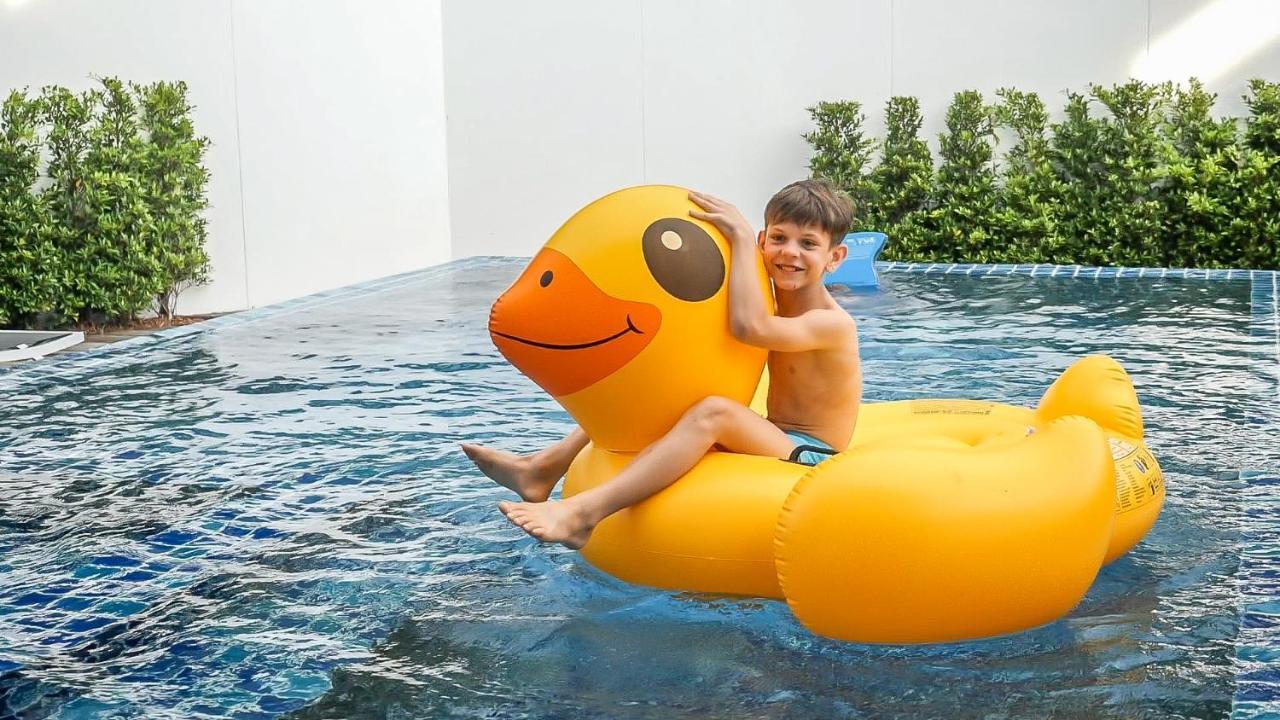 Happy Family Villa Phuket Exterior foto