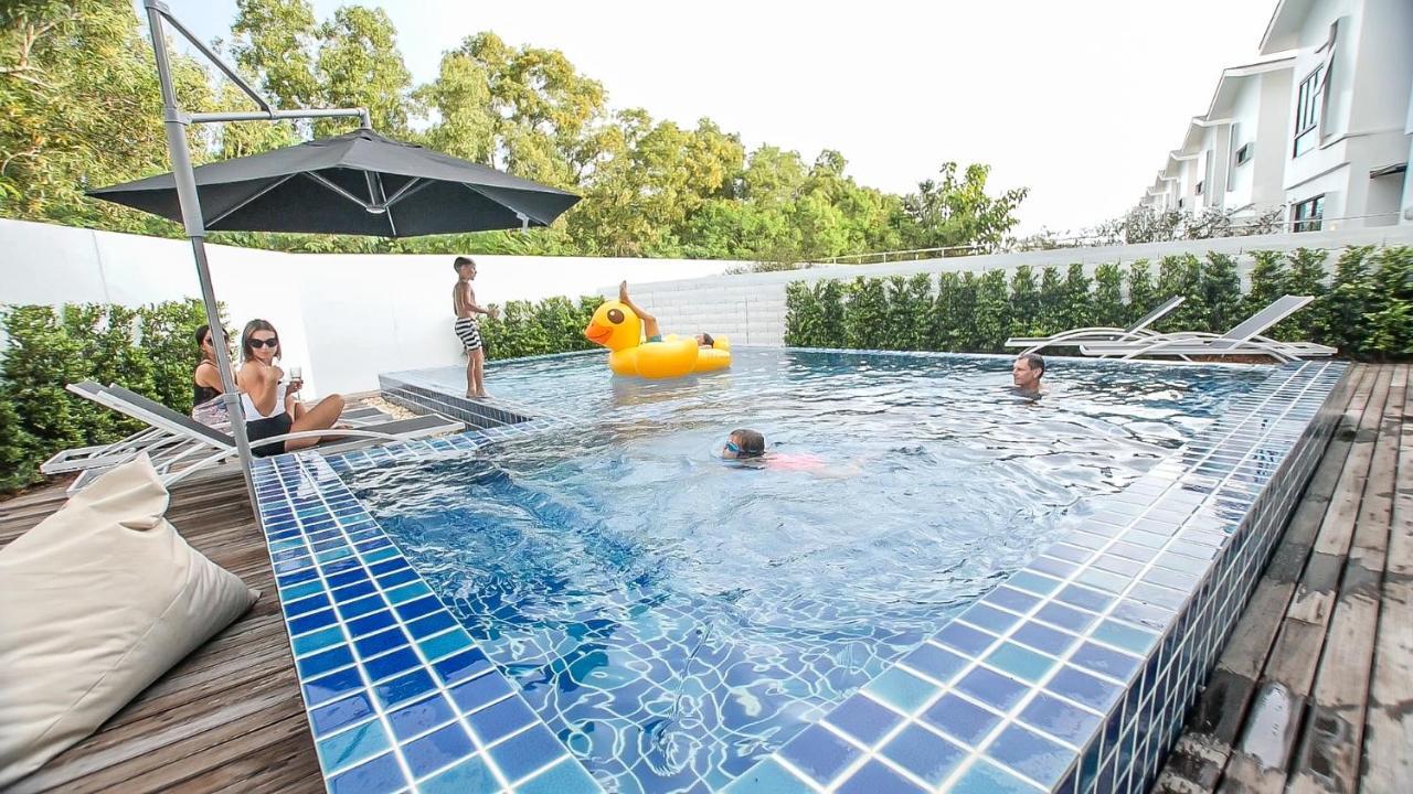 Happy Family Villa Phuket Exterior foto